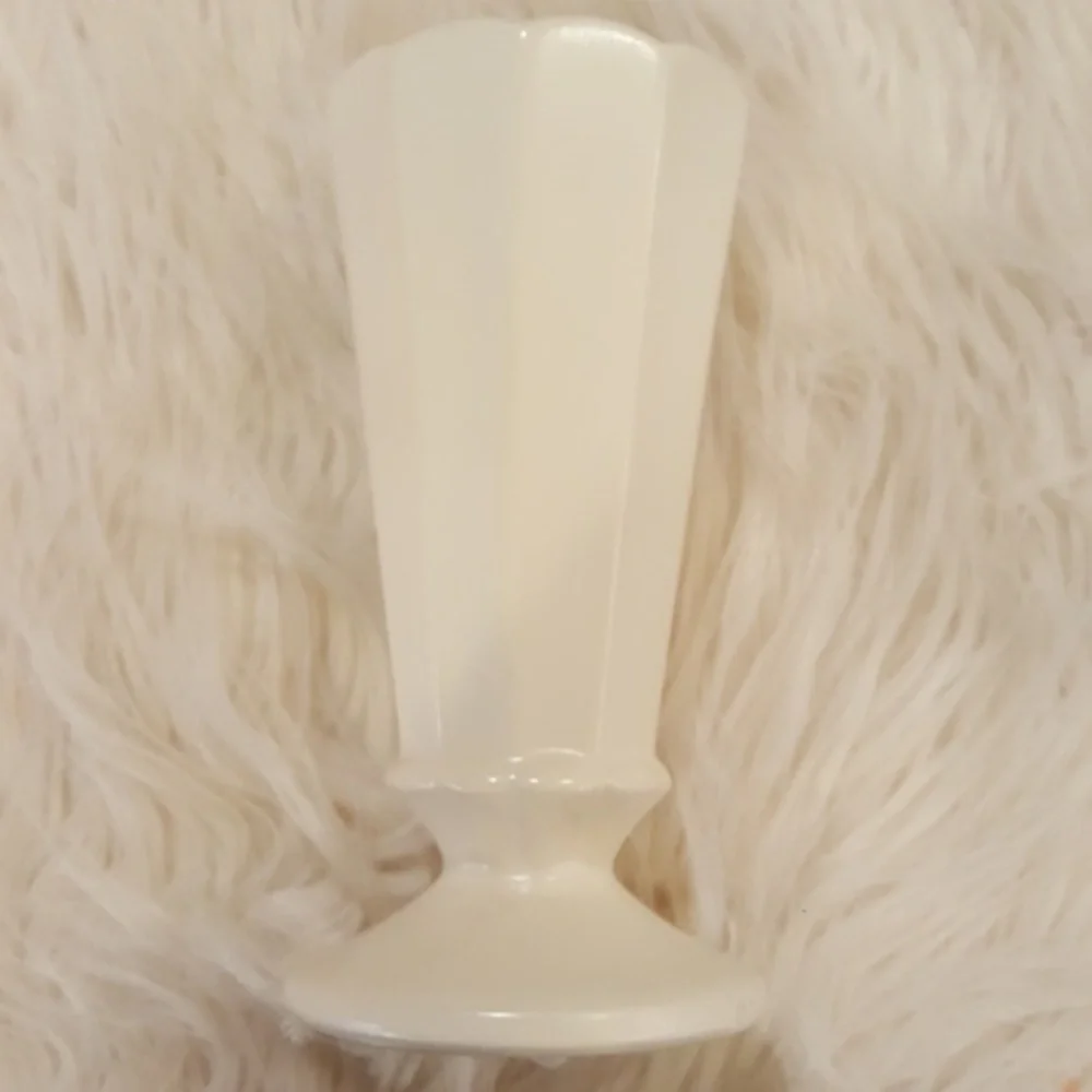 MCCOY CURIO‎ GRAPES SHORT VASE